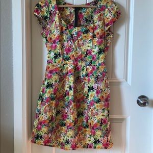 Darling floral dress!